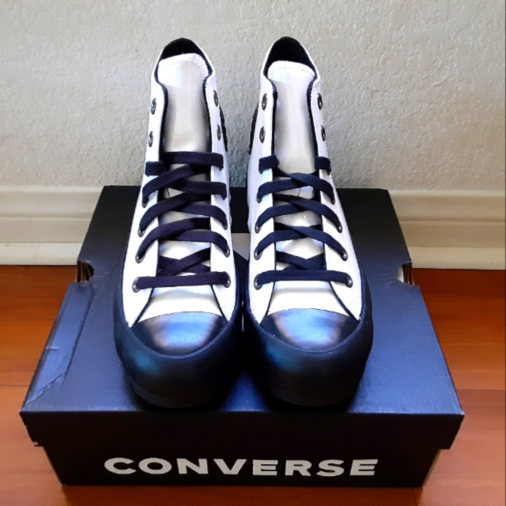 Converse - Picture 3 of 4